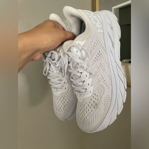 Great Condition. Hoka One One Clifton Size 7 - Women's